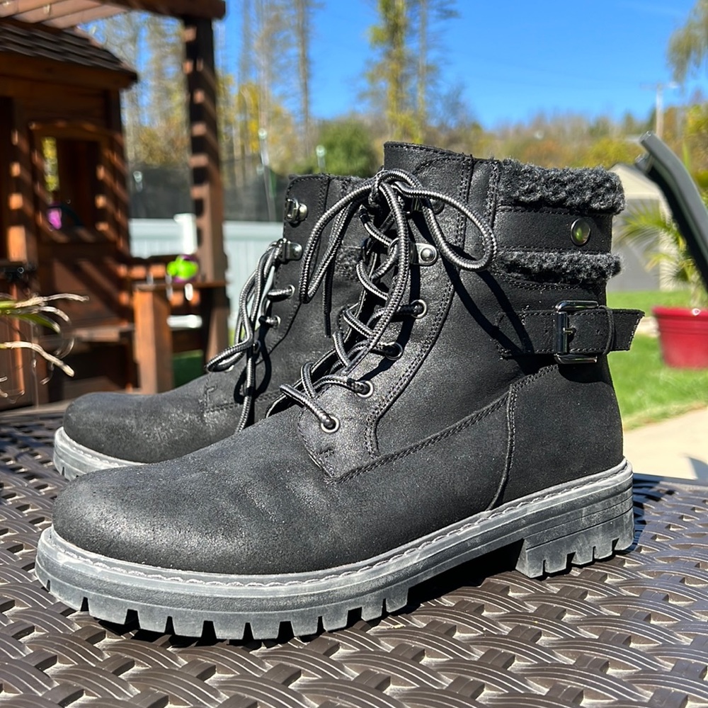 Cliffs black winter boots